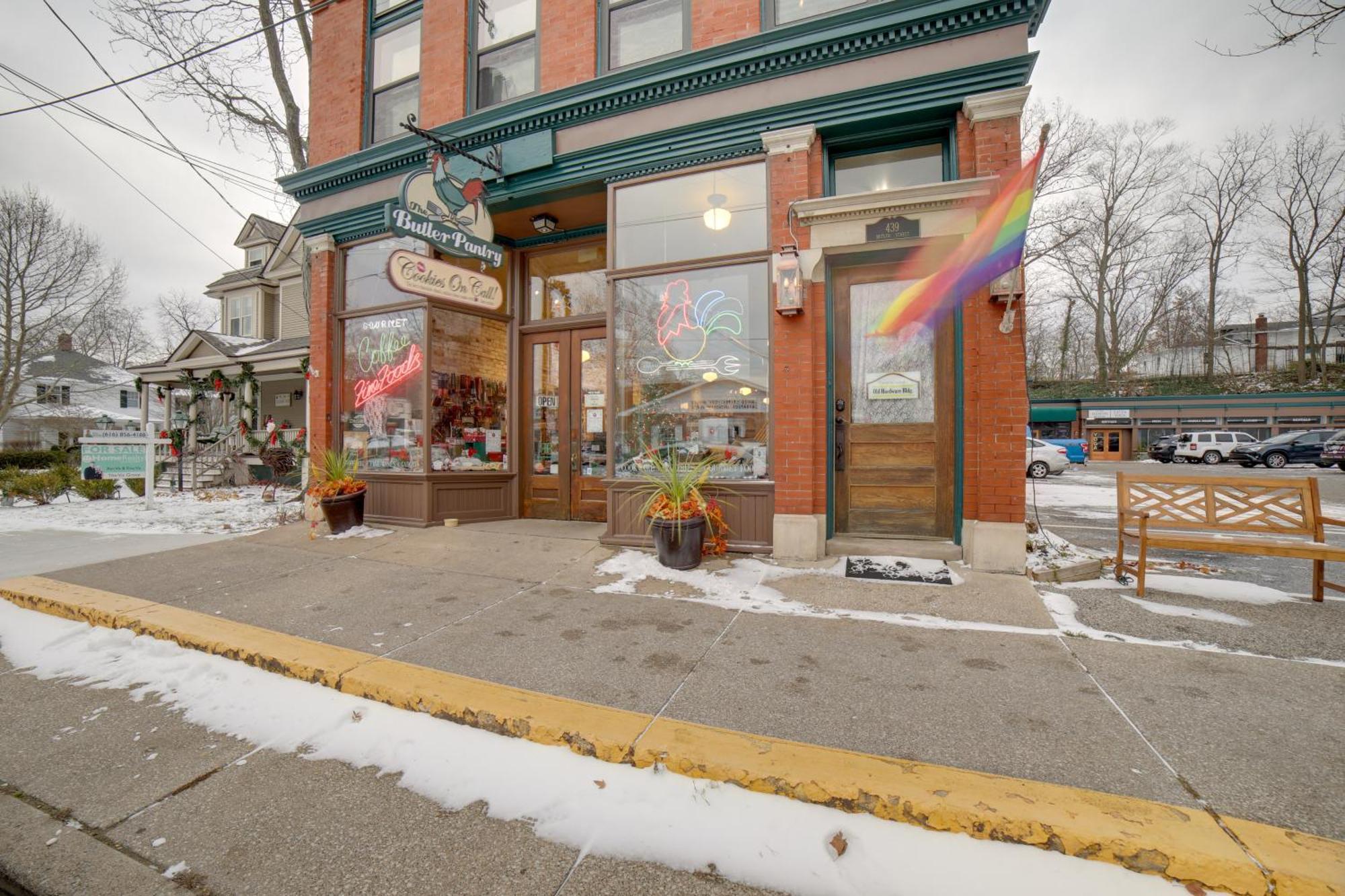 Walk To Water St And River Quaint Saugatuck Apt Exterior photo